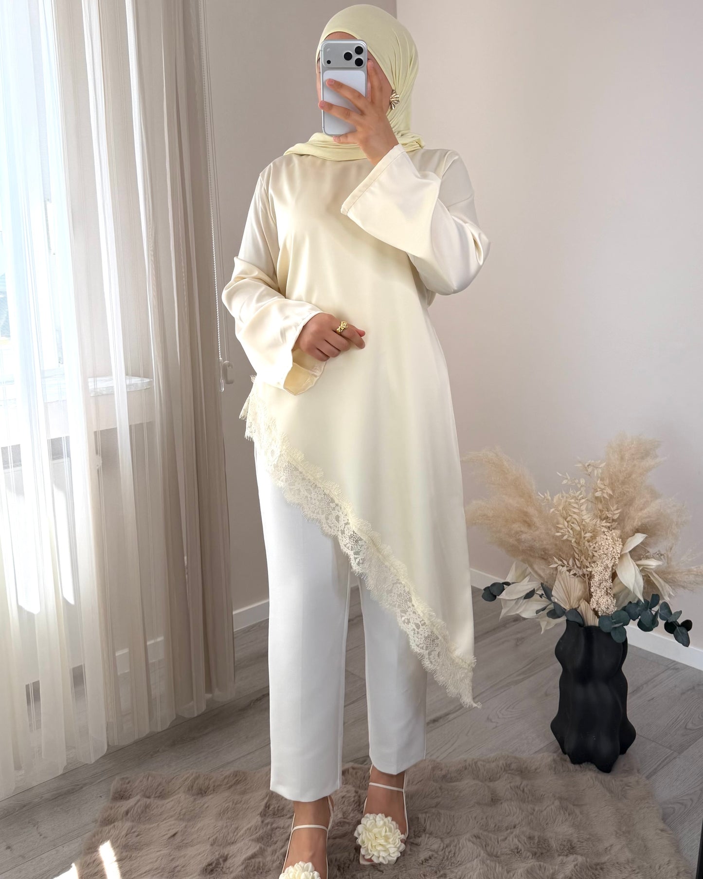 Satin Oberteil mit Spitze lang