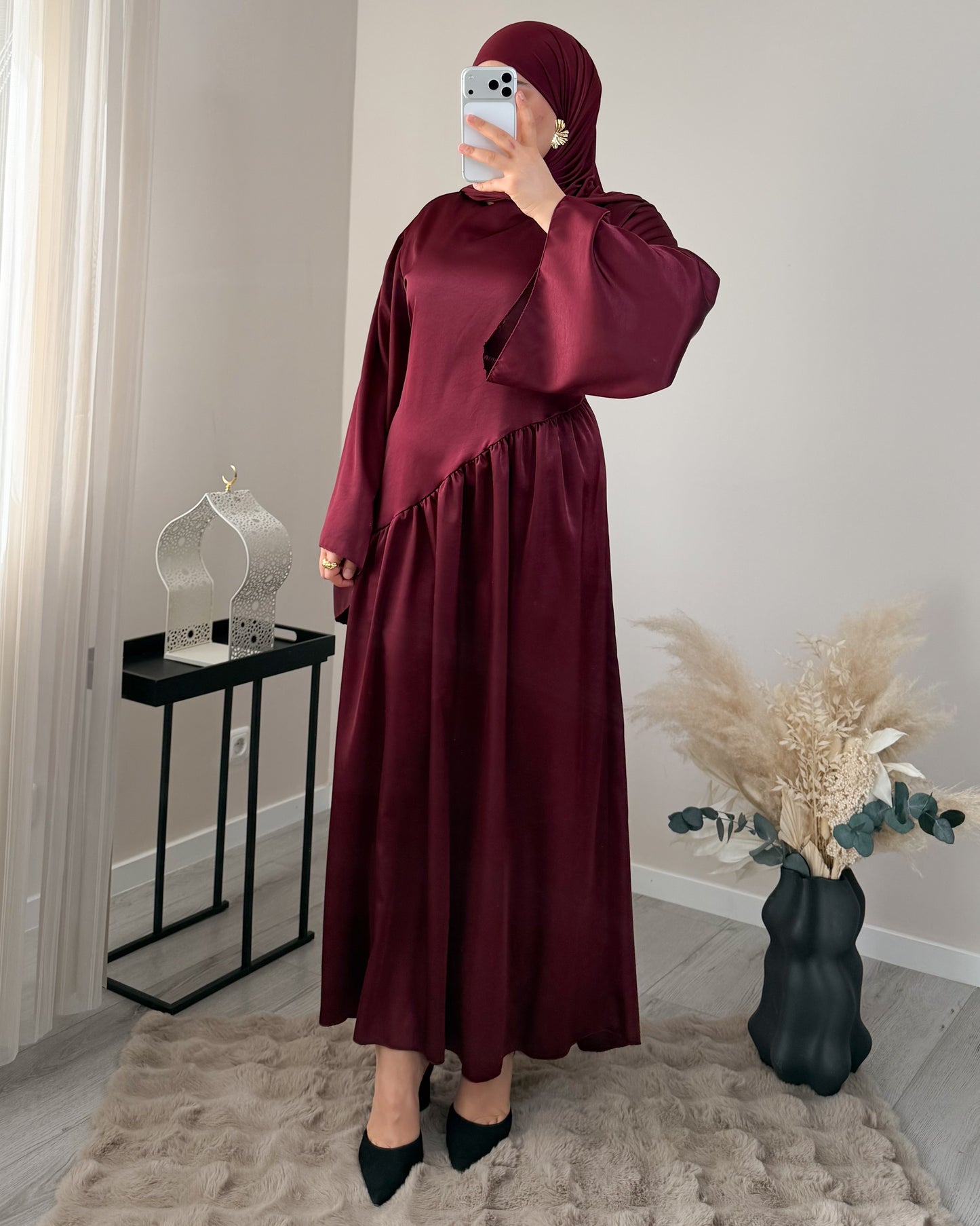 Naima Satin Kleid