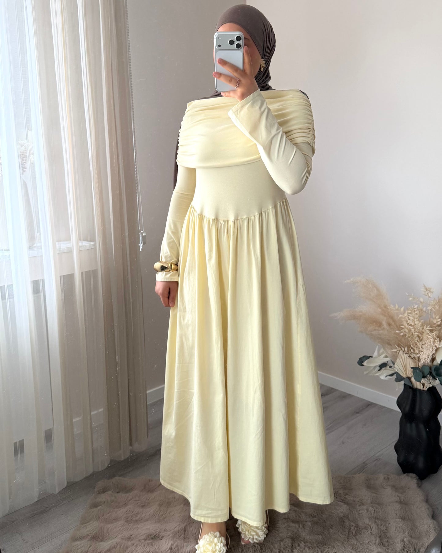 Alara Kleid