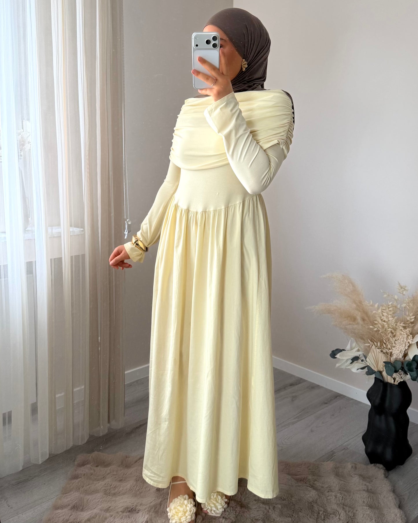 Alara Kleid